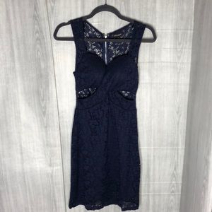 Lace fitted dress